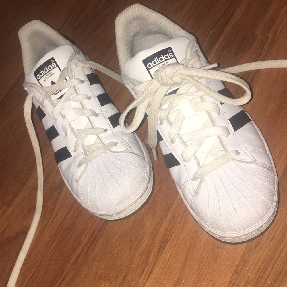 ADIDAS SUPERSTAR SNEAKERS!!